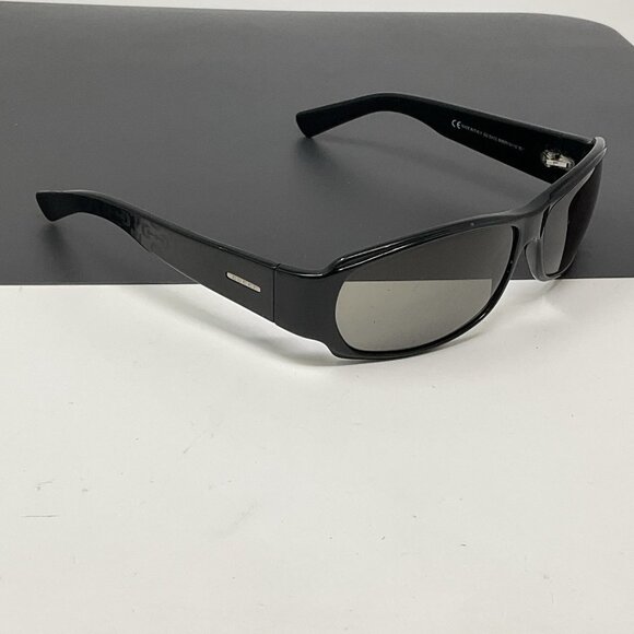GUCCI Black Sunglasses GG1541/S Black Frame Scratched Lenses main image 12